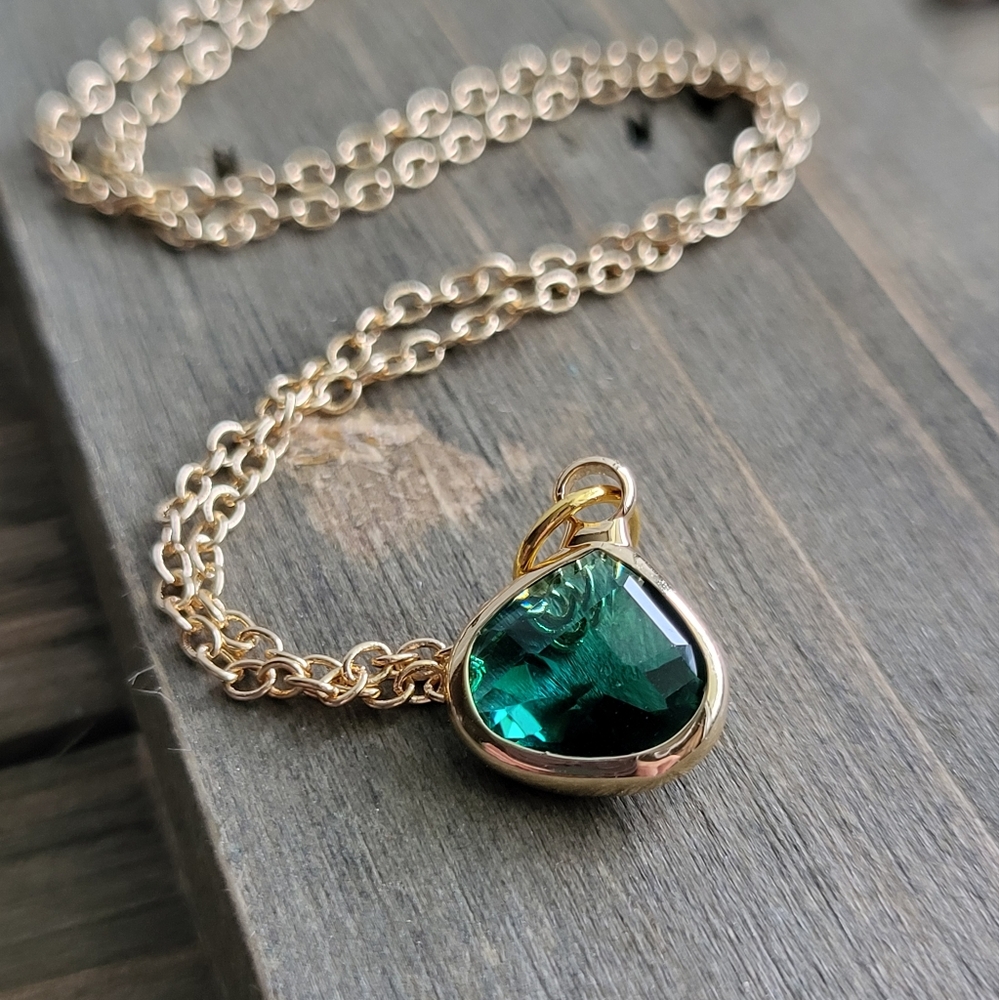 Green Emerald Crystal Stone Necklace- Teardrop Crystal Necklace- 18K Gold Neckla
